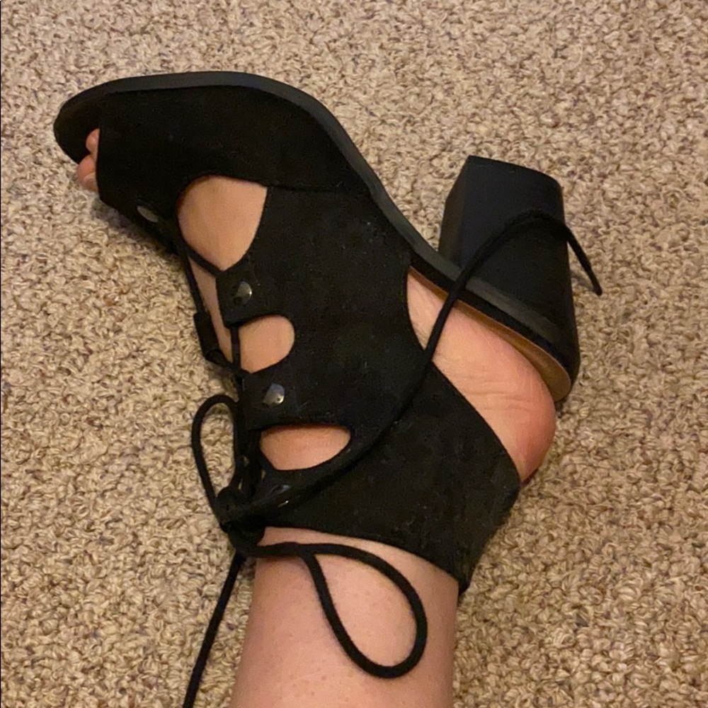 Lace up heel
